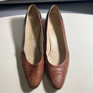 Vintage Salvatore Ferragamo Brown/Black 1” heels Sz 8.5AA